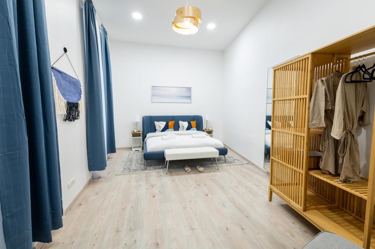 Family Deluxe A Stone Throw From The City Centre And Danube Wina Bagian luar foto